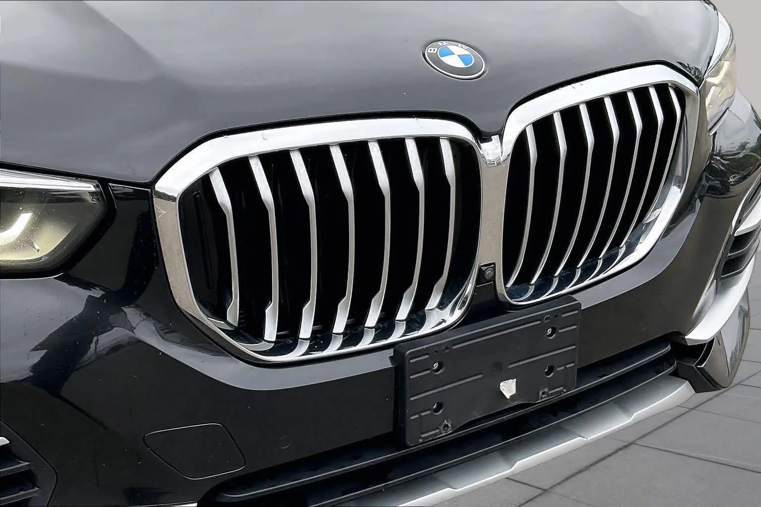 Used 2022 Black Sapphire Metallic BMW xDrive40i image 31