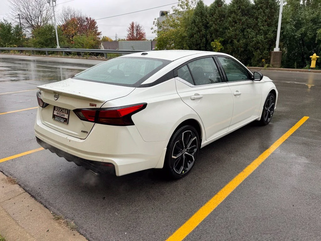 New 2026 Pearl White Tricoat Nissan 2.5 SR image 4