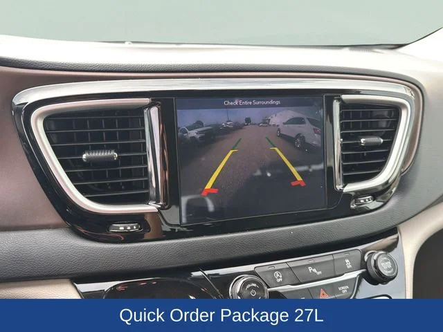 Certified Used 2018 Gray Chrysler Touring L image 11