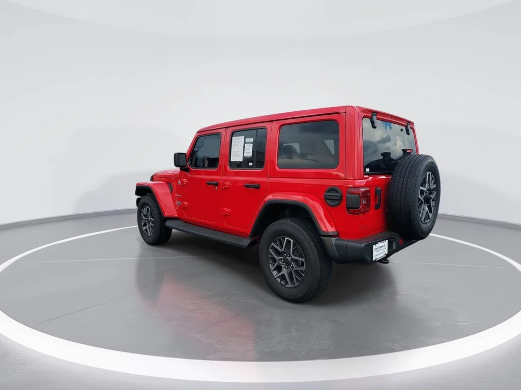 Used 2024 Red Jeep Sahara image 6