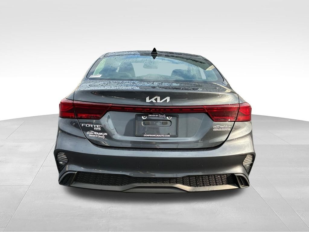 Used 2024 Gray Kia LX image 3