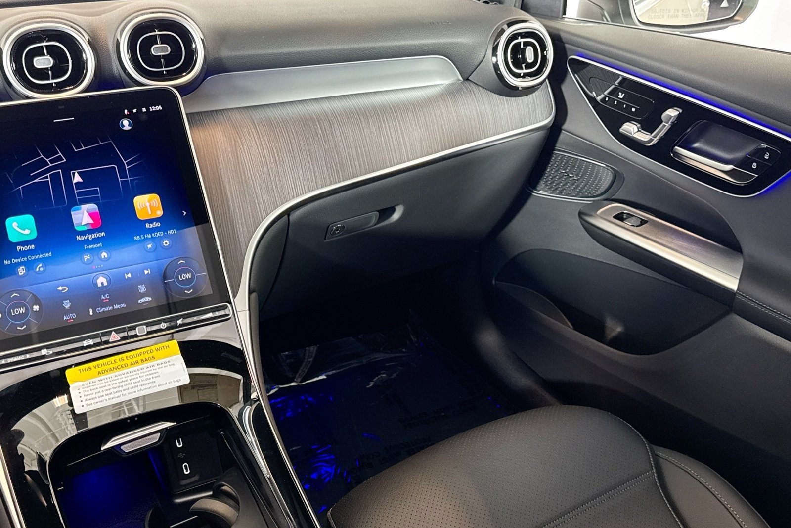 New 2026 Polar White Mercedes-Benz GLC 300 image 21