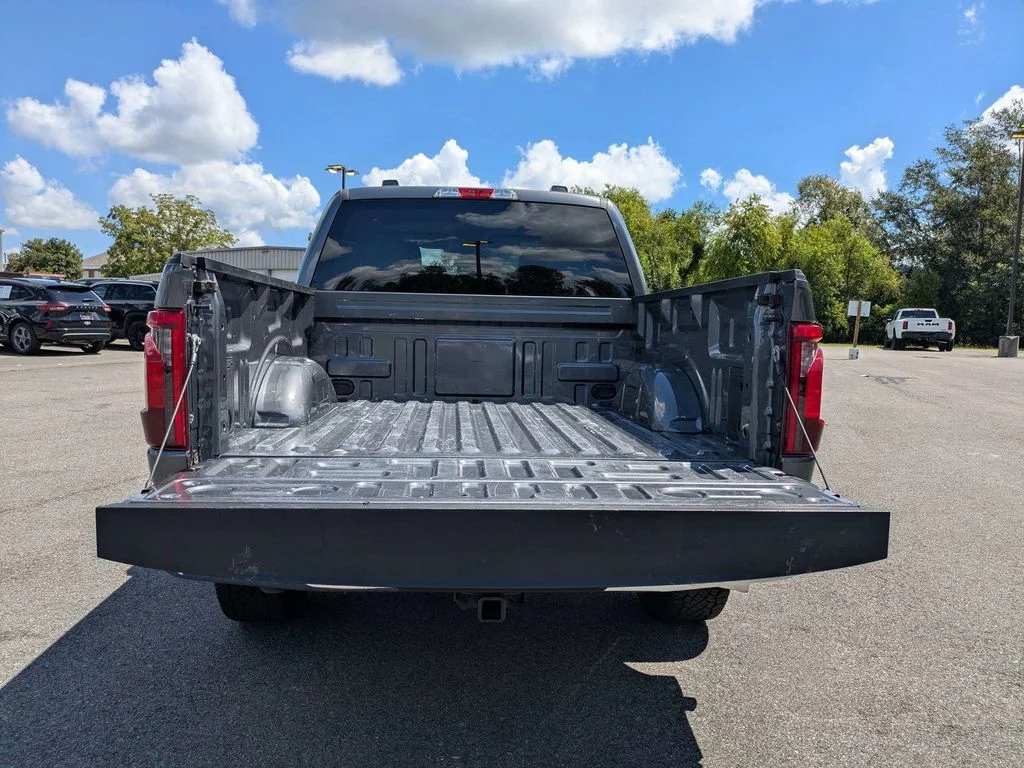 Used 2025 Gray Ford XLT image 11