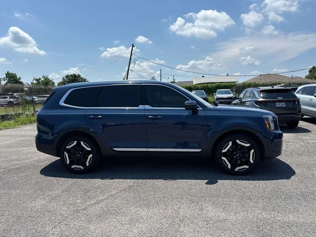 Certified Used 2023 Black Kia EX image 7