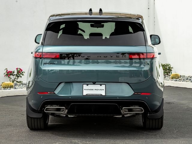 New 2026 Giola Green LAND ROVER Dynamic SE image 8