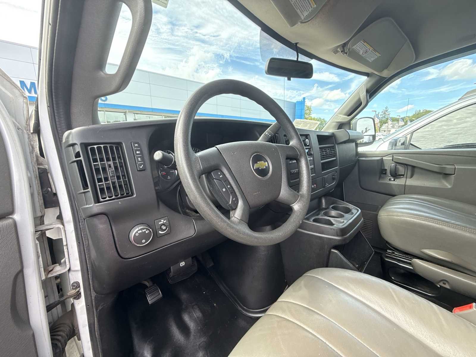 Used 2019 SUMMIT WHITE Chevrolet Work Van image 10