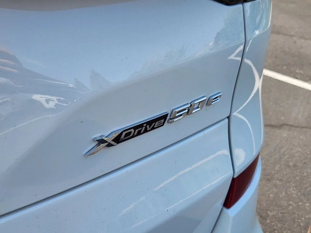New 2026 Alpine White BMW xDrive50e image 21