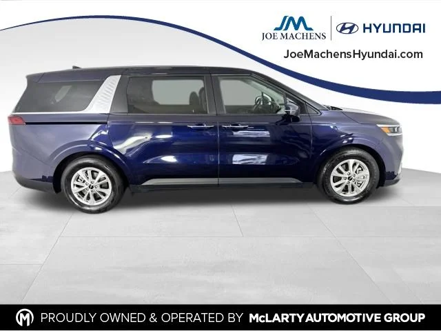 Used 2023 Blue Kia LX Seat Package image 4