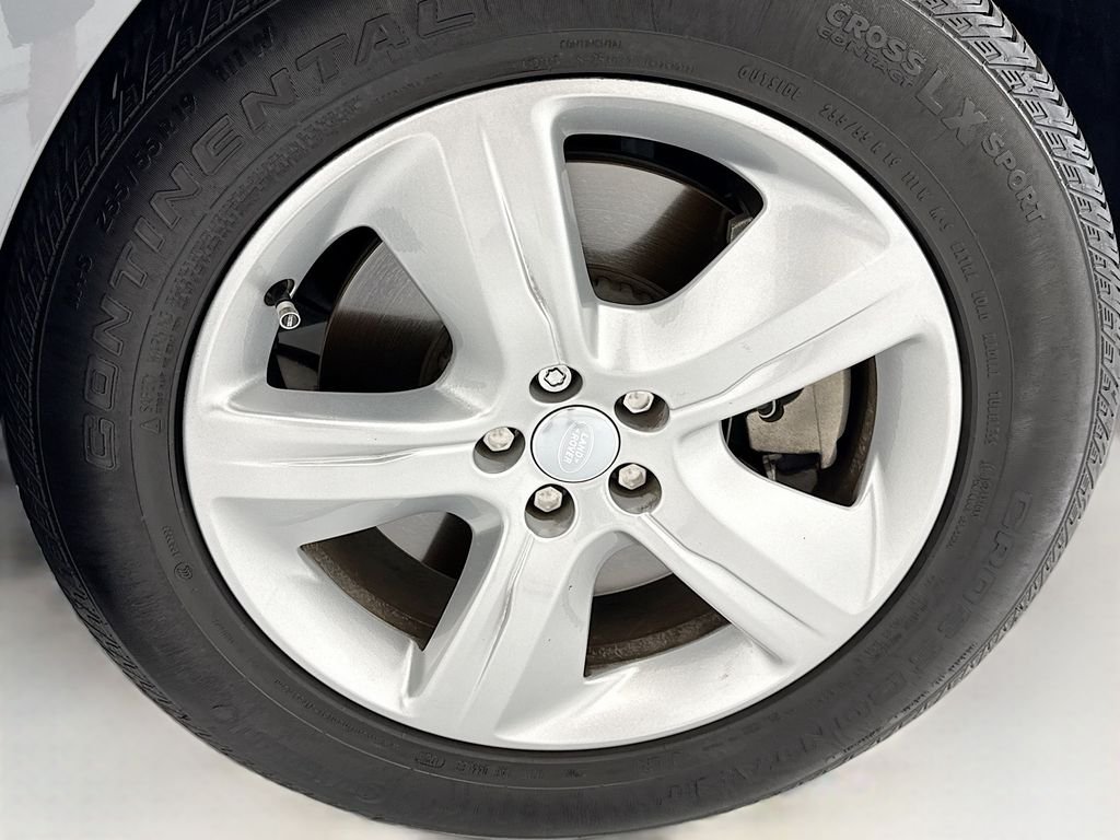 Used 2026 Arroios Gray Metallic Land Rover S image 29