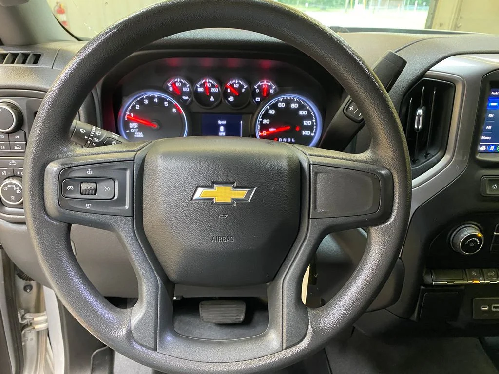 Used 2022 Silver Chevrolet Custom image 30