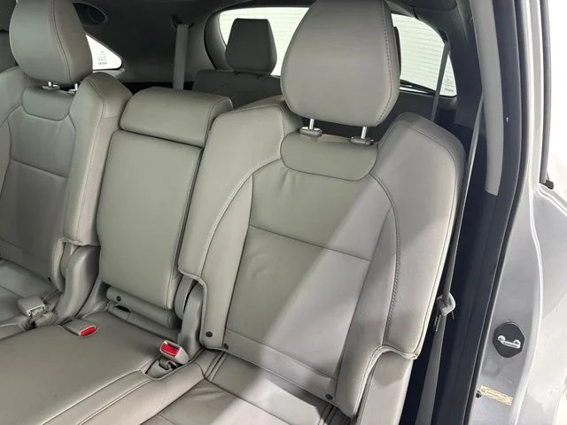 Certified Used 2017 Lunar Silver Metallic Acura 3.5L image 41