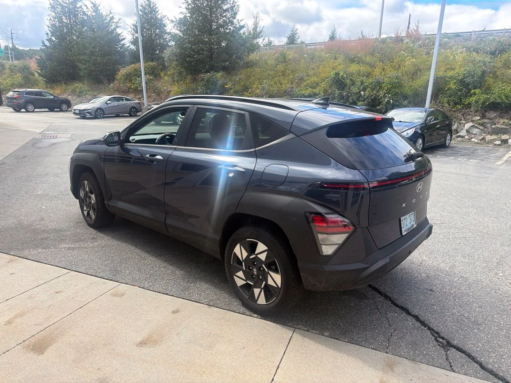 Used 2024 Blue Hyundai SEL image 4