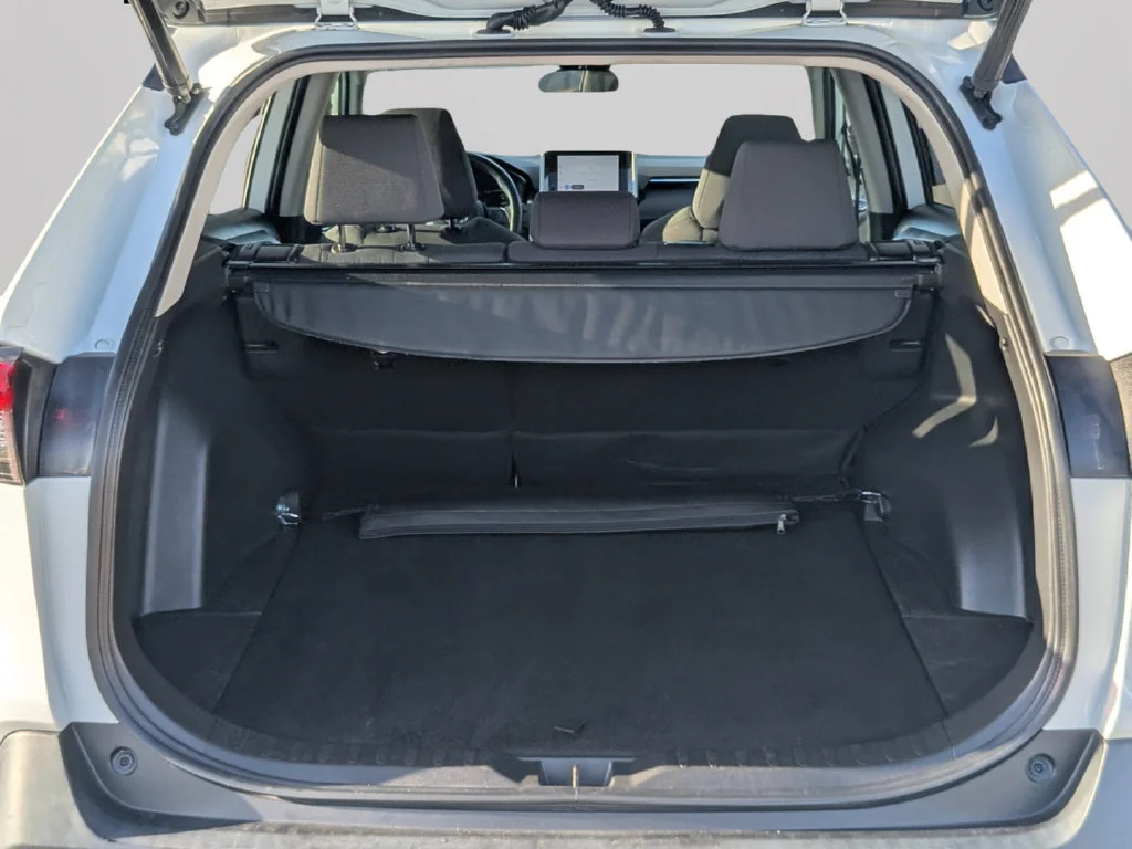 Used 2023 White Toyota XLE image 10