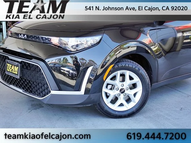 Used 2023 Black Kia S image 3