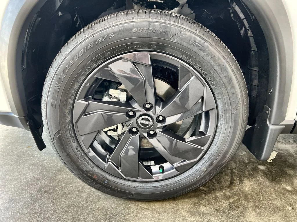 New 2026 White Nissan SV image 18