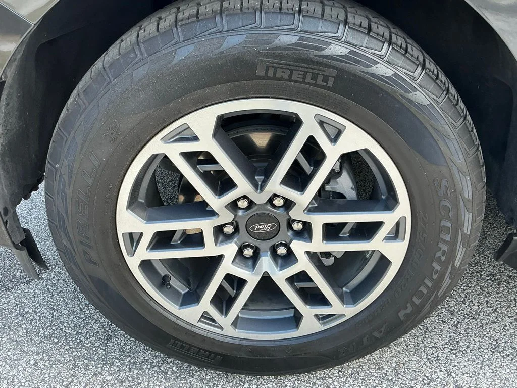 Used 2025 Gray Ford Active image 24