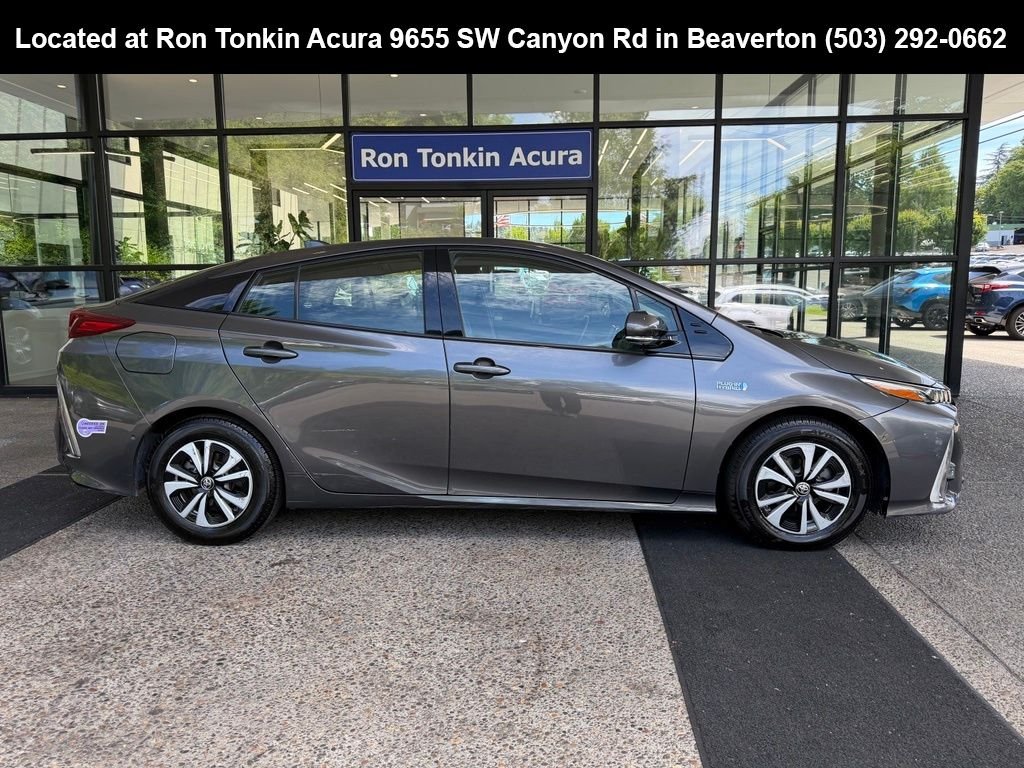 Used 2019 Magnetic Gray Metallic Toyota Advanced image 8