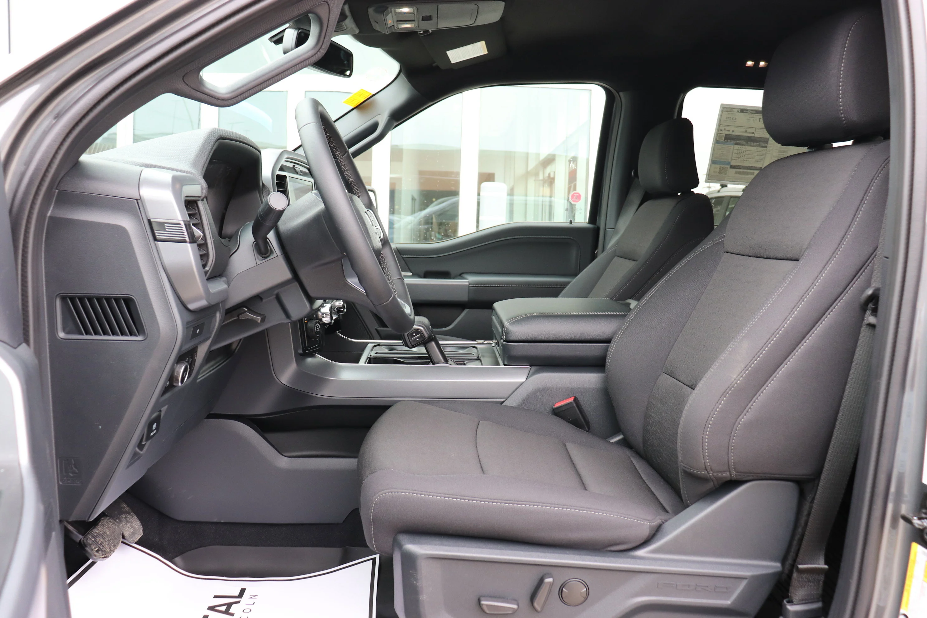 New 2026 CARBONIZED GREY METALLIC Ford XLT image 6