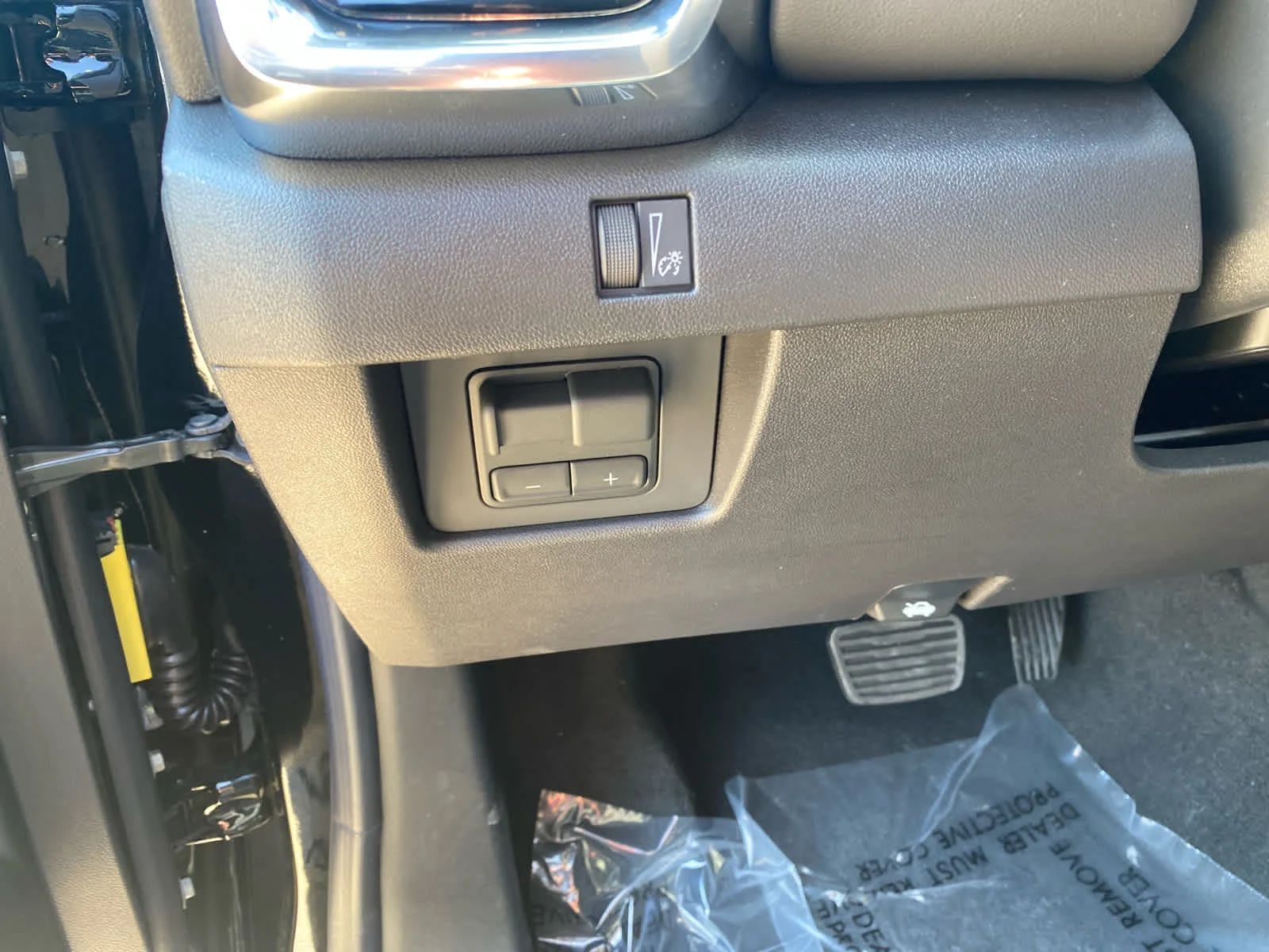 New 2026 Sterling Metallic GMC Elevation image 10