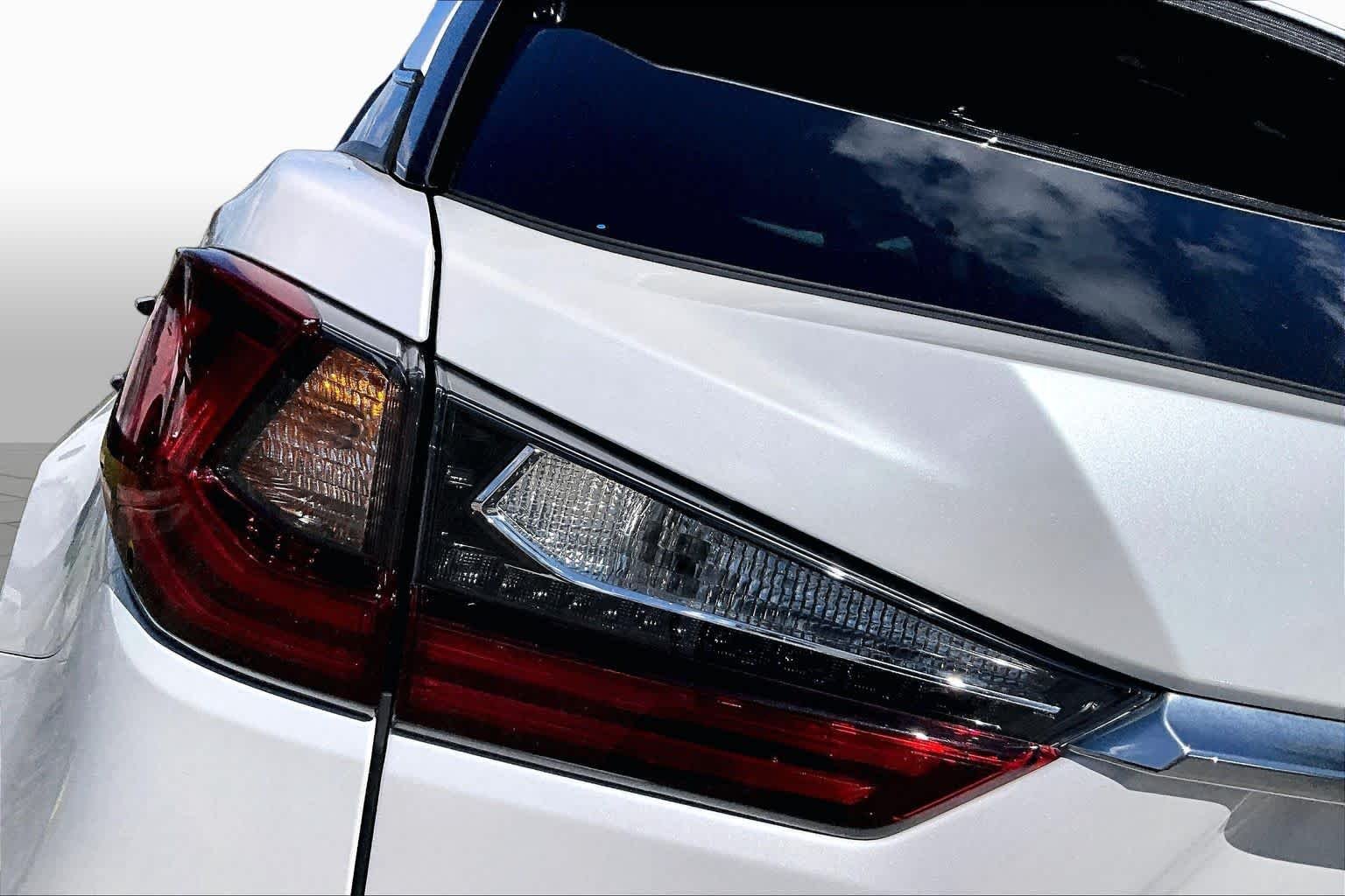 Used 2022 Eminent White Pearl Lexus  image 29