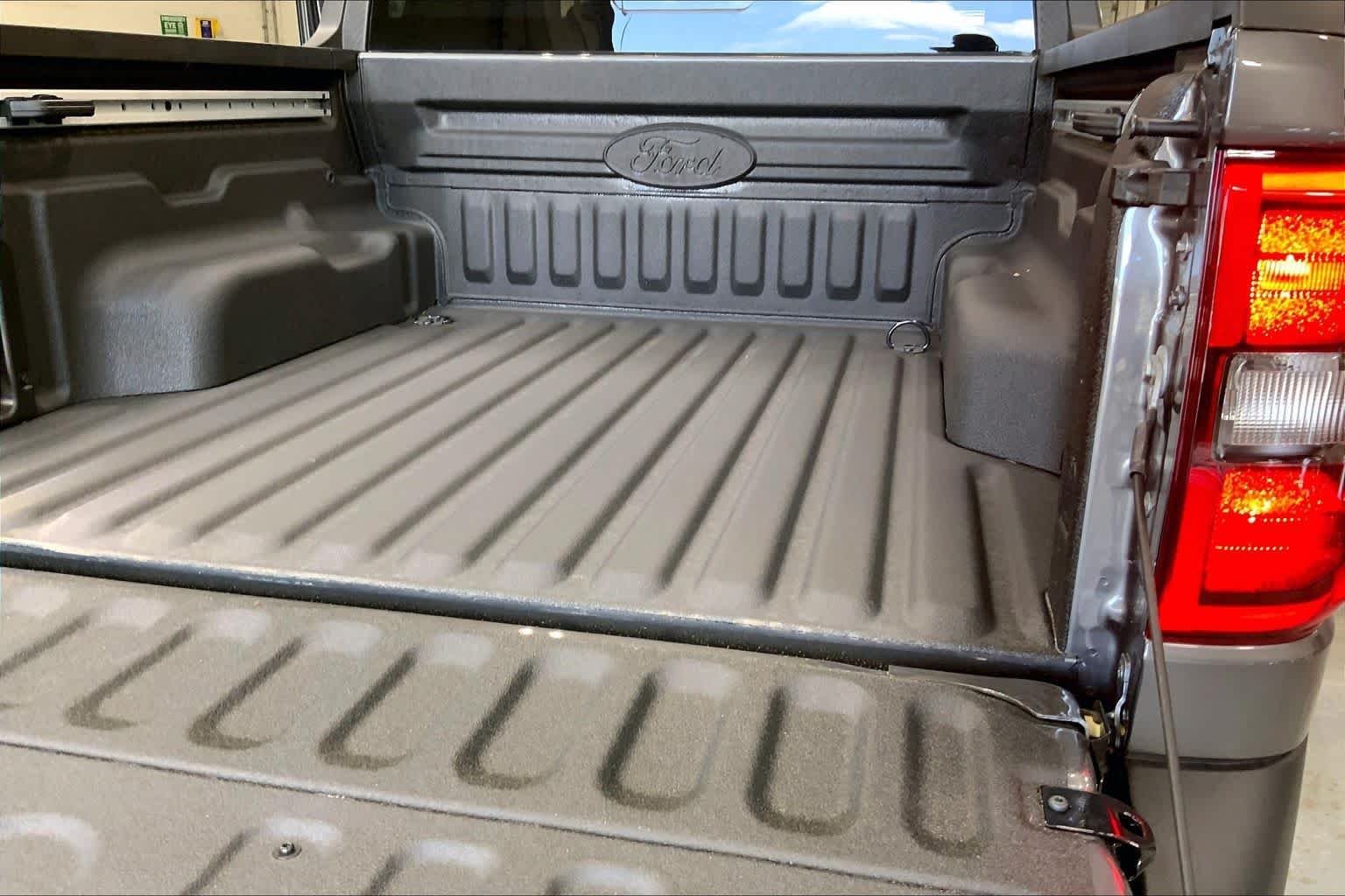 New 2026 Carbonized Gray Metallic Ford Lariat® image 18