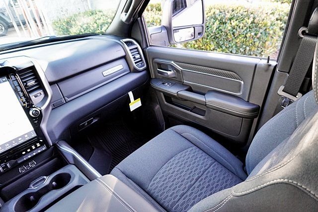 New 2026 Bright White Clear-Coat Exterior Paint RAM Big Horn image 27