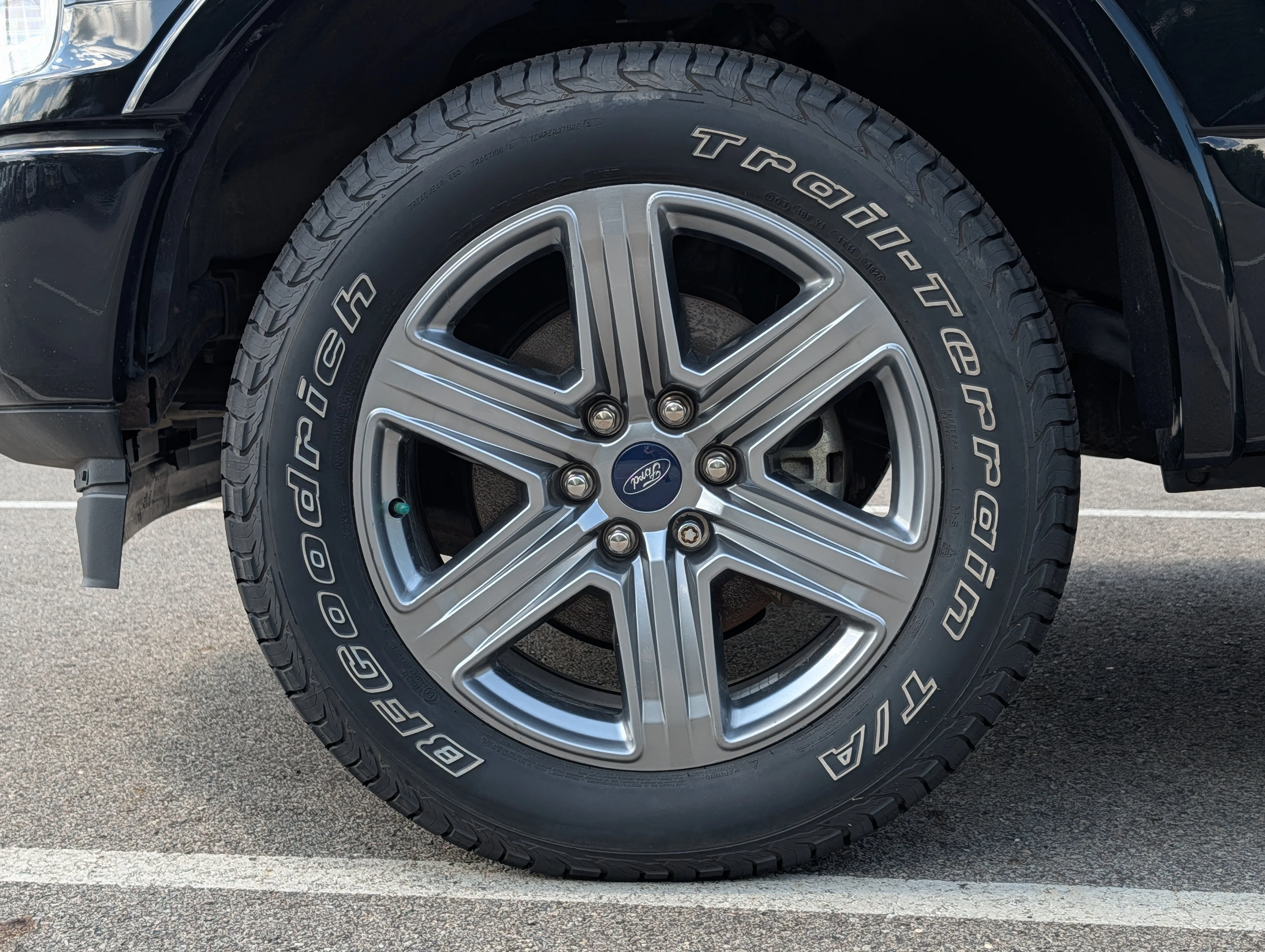 Used 2019 Agate Black Metallic Ford LARIAT image 15