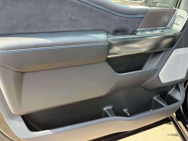 New 2027 Agate Black Metallic Ford F-350® Platinum® image 18