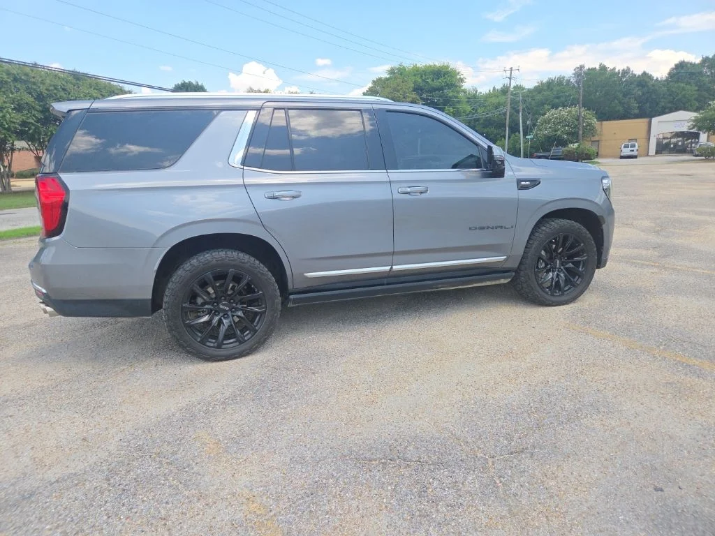 Used 2021 Gray GMC Denali image 17