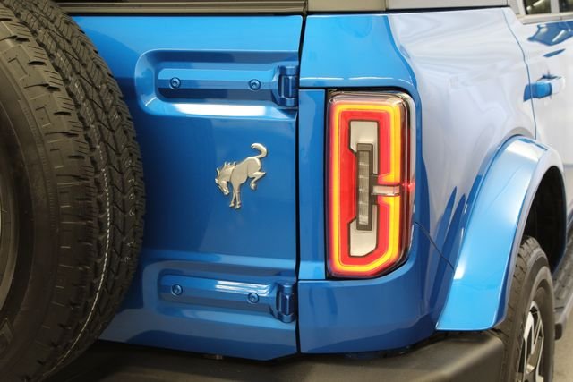 Used 2024 Blue Metallic Ford Outer Banks image 8