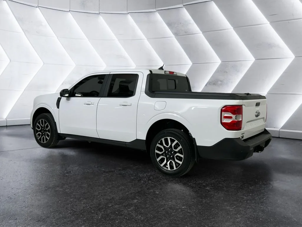 Used 2024 White Ford Lariat image 6