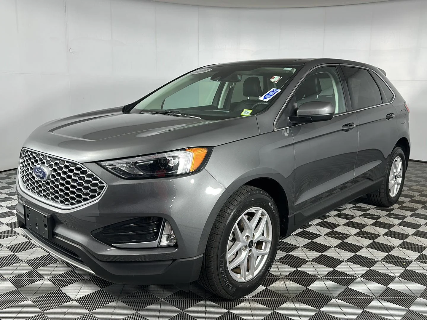 Used 2023 Carbonized Gray Ford SEL image 4