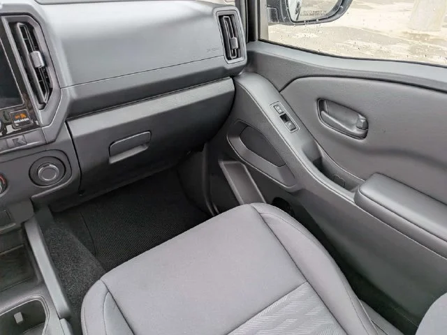 Used 2026 White Nissan S image 18