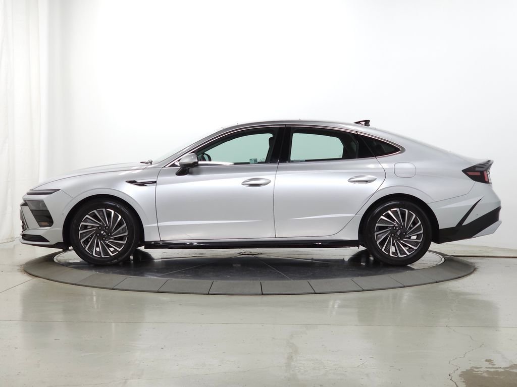 2025 Hyundai Sonata Hybrid Limited - Photo 6
