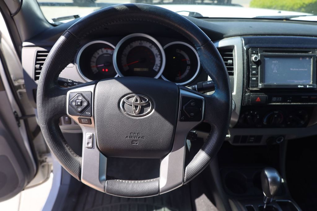 Used 2014 Super White Toyota Base image 13