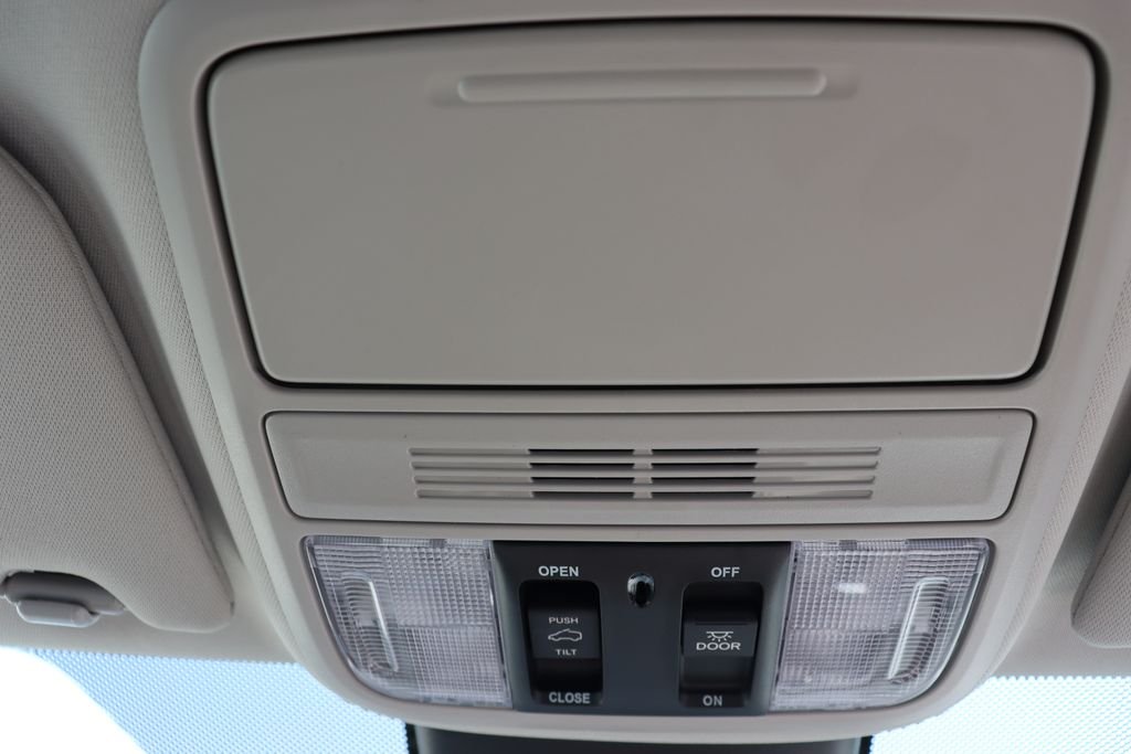 Used 2026 Gray Honda Touring image 28