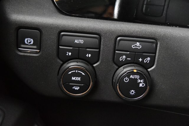 Used 2024 Summit White Chevrolet LT (2FL) image 29