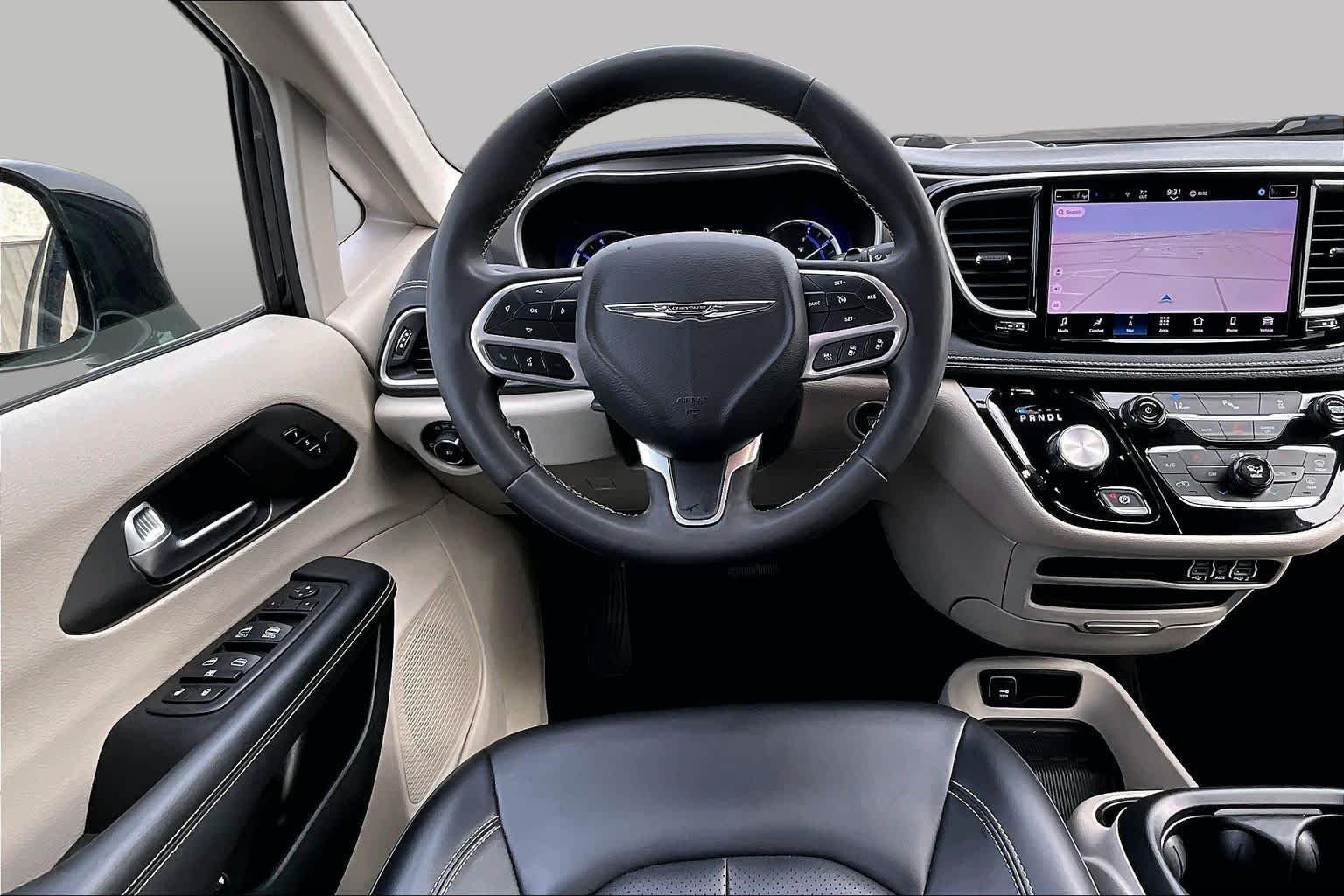 Used 2024 Brilliant Black Crystal Pearlcoat Chrysler Hybrid Select image 6