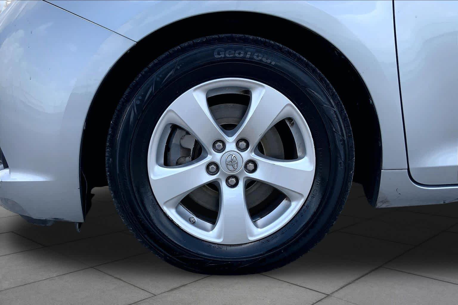 Used 2016 Silver Sky Metallic Toyota LE image 11