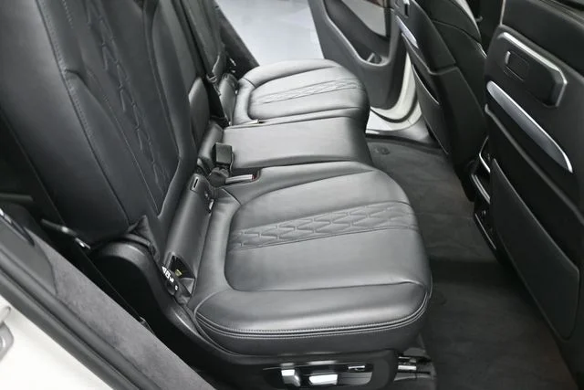 Certified Used 2023 White BMW xDrive40i image 28