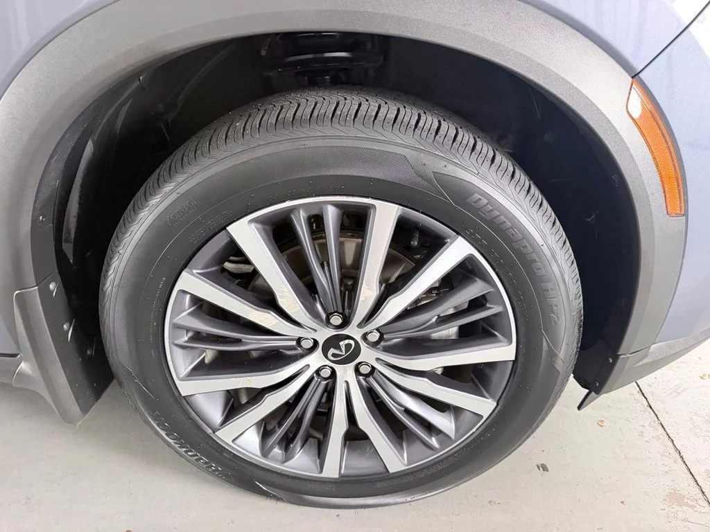 Used 2024 Blue INFINITI Sensory image 4