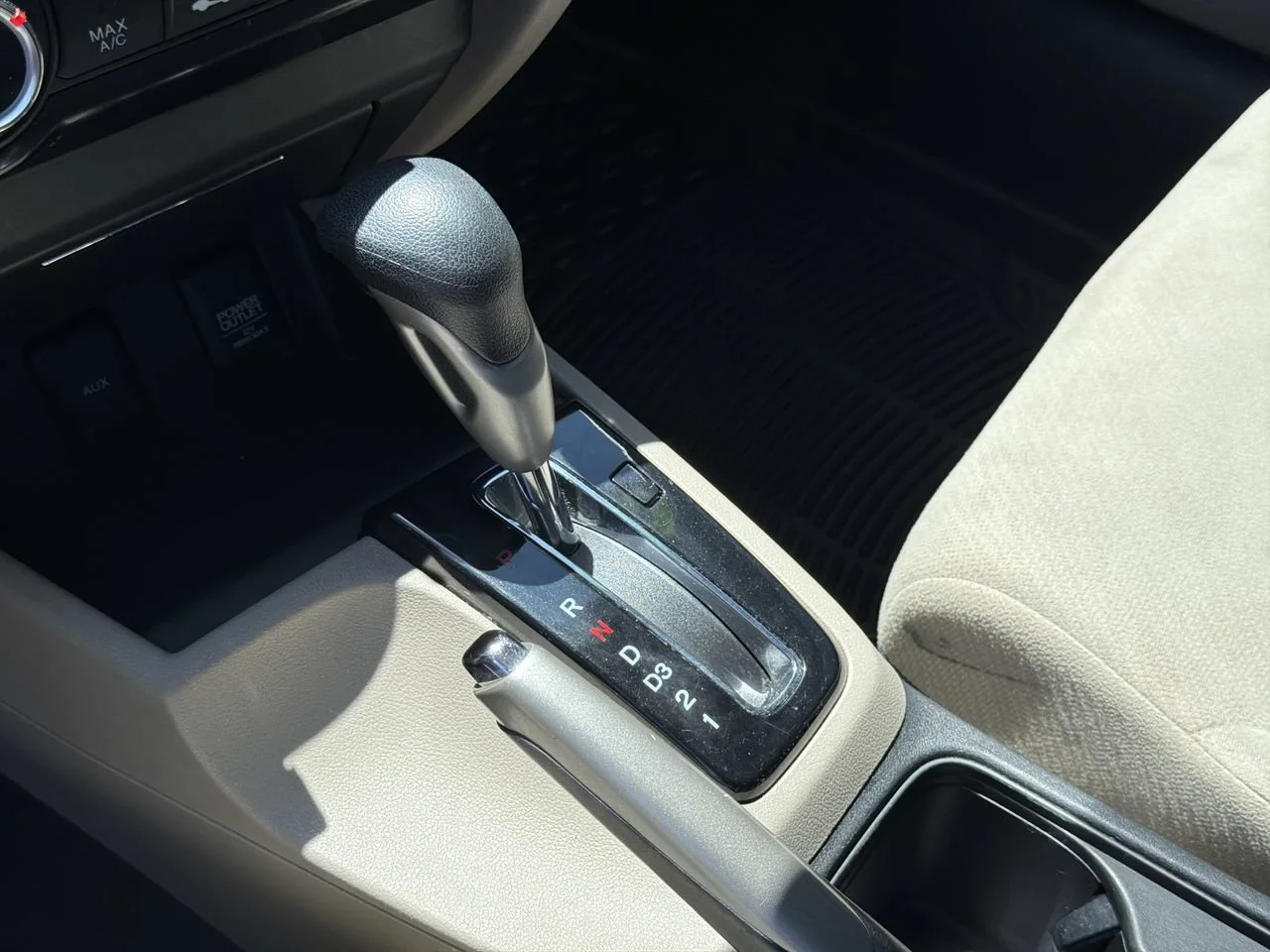 Used 2013 Red Honda LX image 26