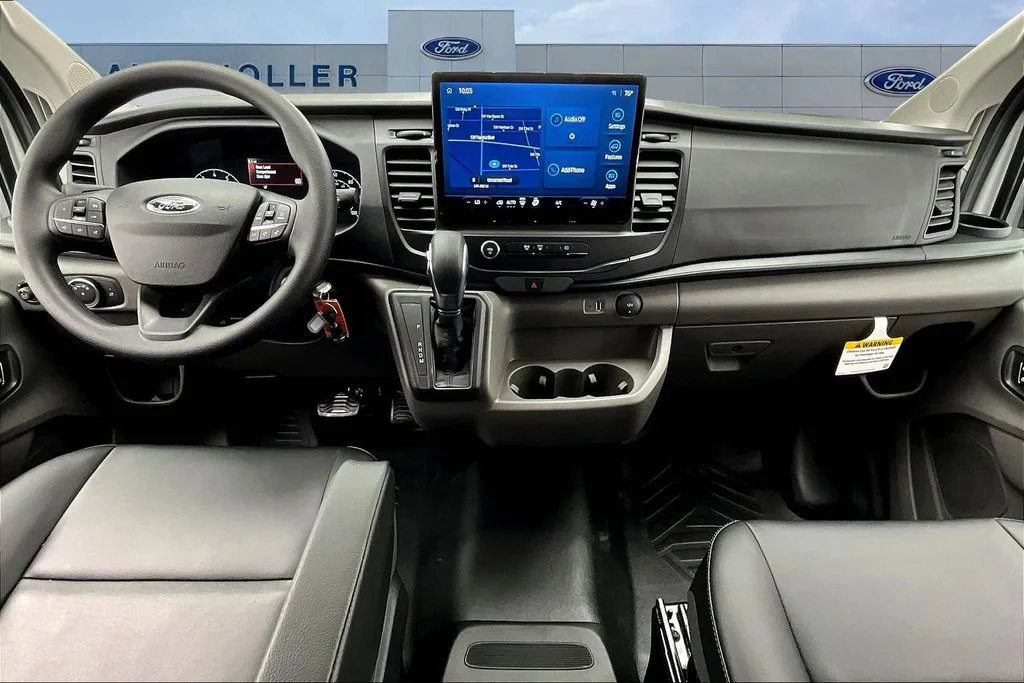 Used 2025 Oxford White Ford Base image 5