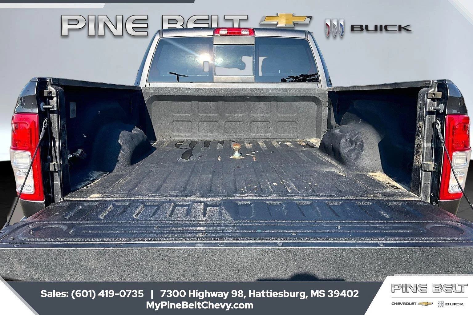 Used 2023 Granite Crystal Metallic Clearcoat Ram Tradesman image 5