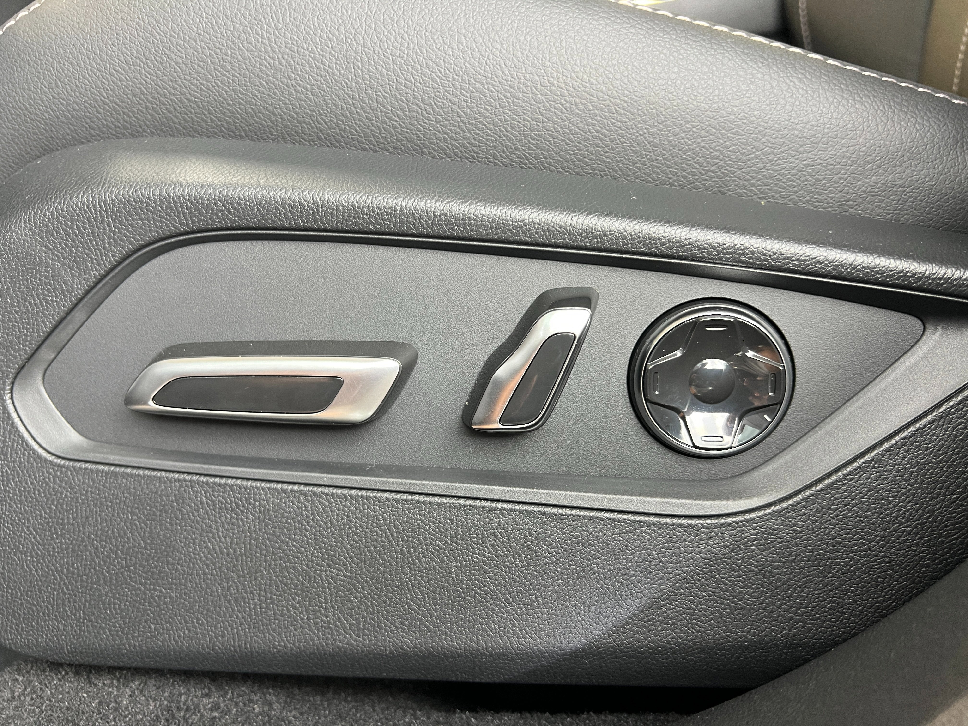 New 2026 Platinum White Pearl Acura  image 14