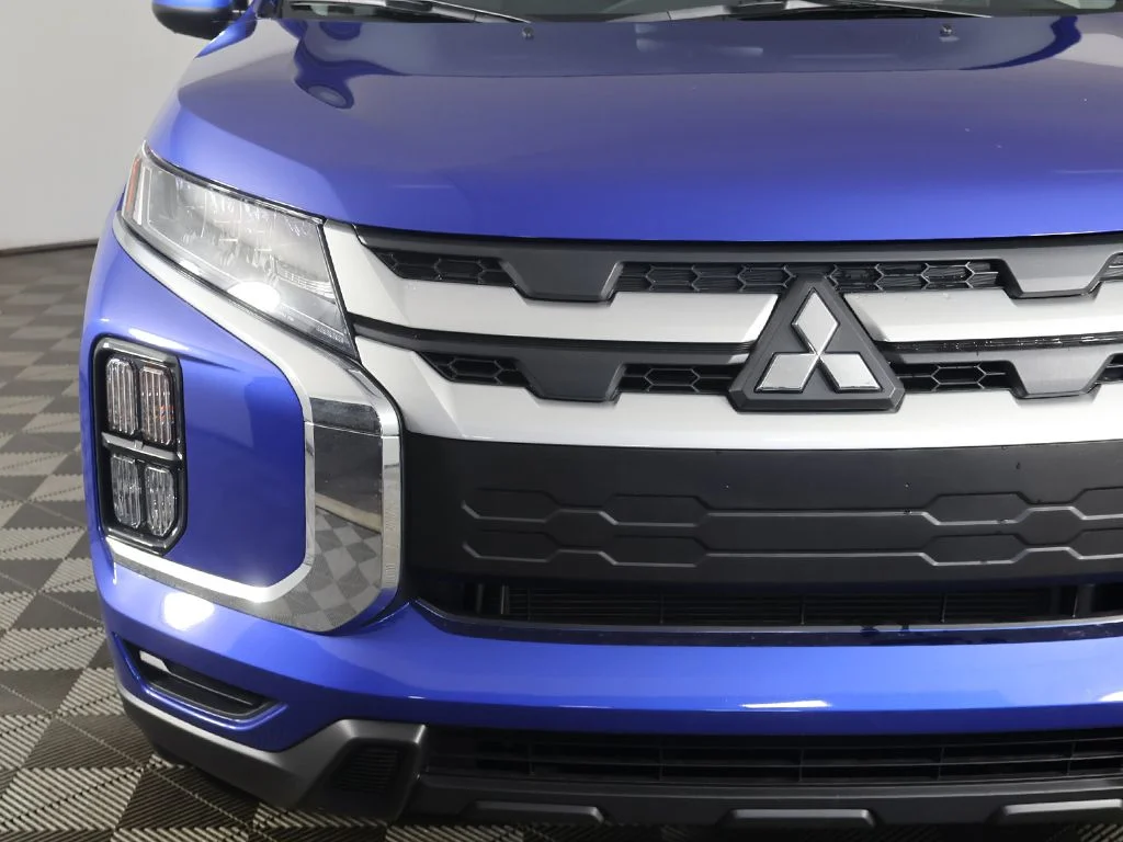 New 2026 Blue Mitsubishi 2.0 ES image 10