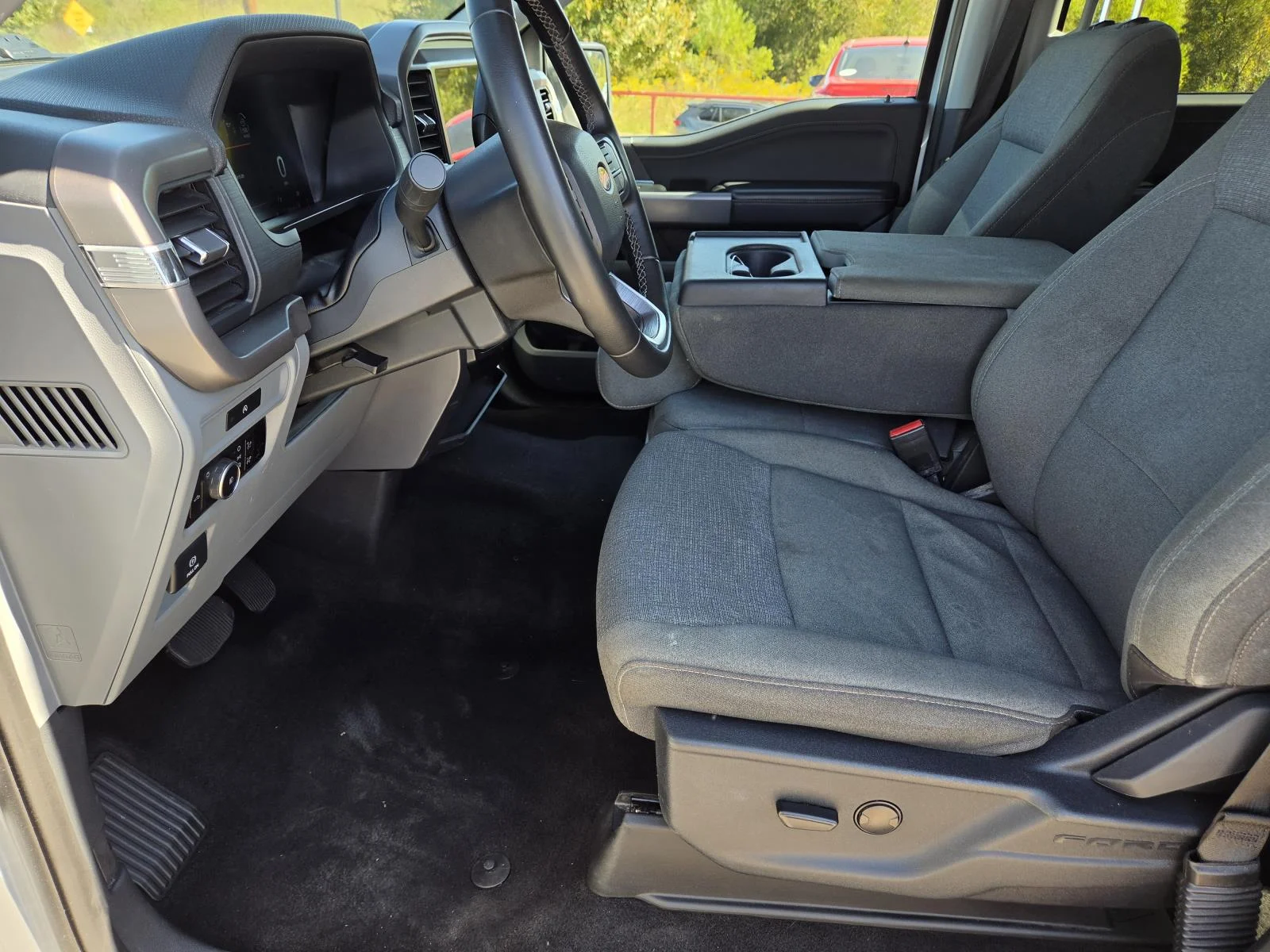 Used 2025 Oxford White Ford XLT 4WD SuperCrew 5.5