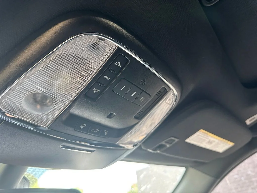 Used 2020 Gray Jeep Altitude image 19