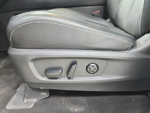 Used 2026 Gray INFINITI LUXE image 10
