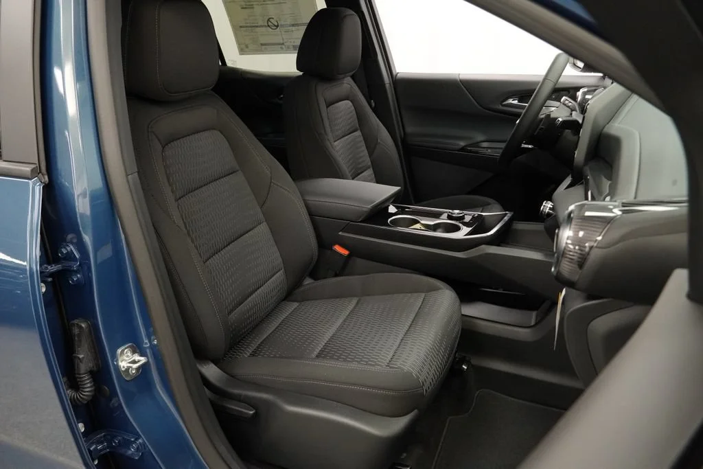 New 2027 Lakeshore Blue Metallic Chevrolet AWD LT image 26